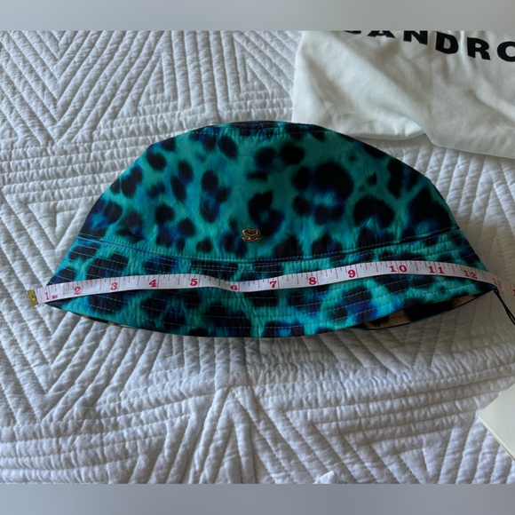 SANDRO Reversible Leopard print bucket hat - Picture 7 of 8